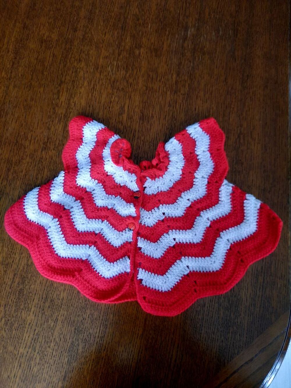 Tricot&eacute;s main - Gilets b&eacute;b&eacute; - 6 - 9 mois - NEUF - Vêtements enfants