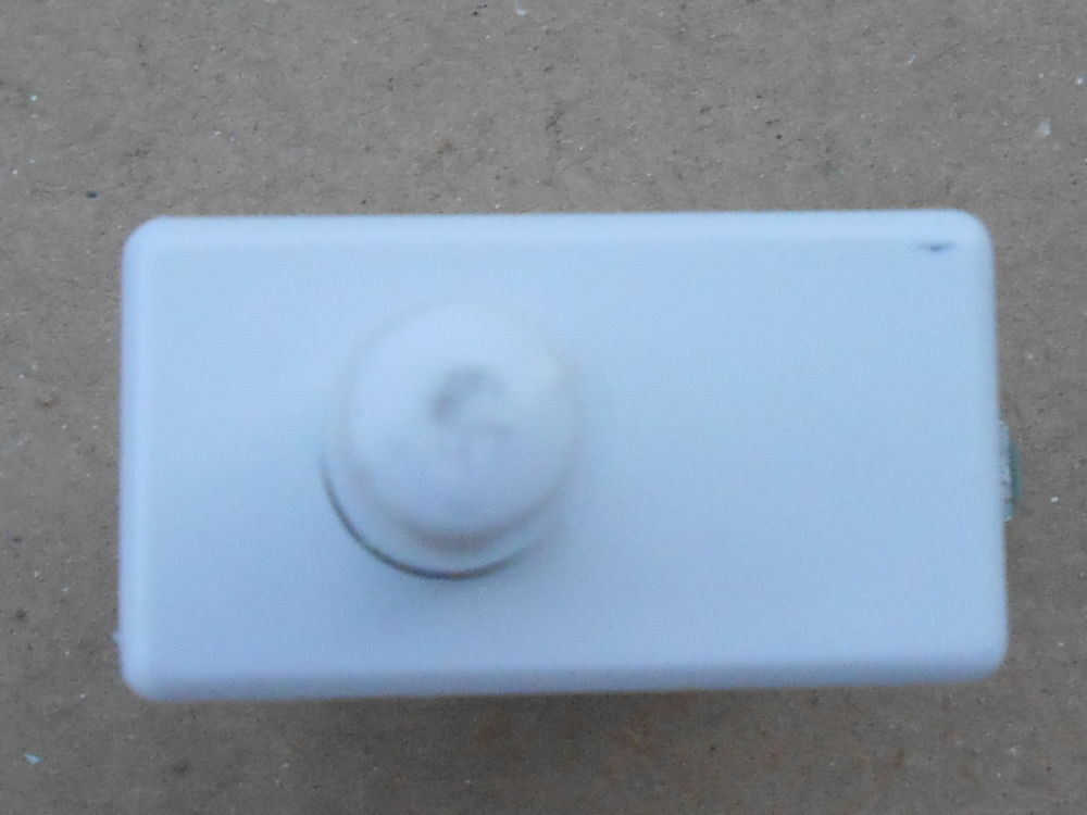 BOUTON POUSSOIR INVERSEUR (111)
Bricolage
