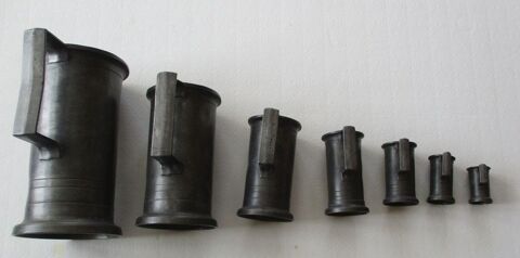 SERIE 7 MESURES ETAIN POINCONNEES FLEURS DE LYS 50 Saint-Andr�-les-Vergers (10)