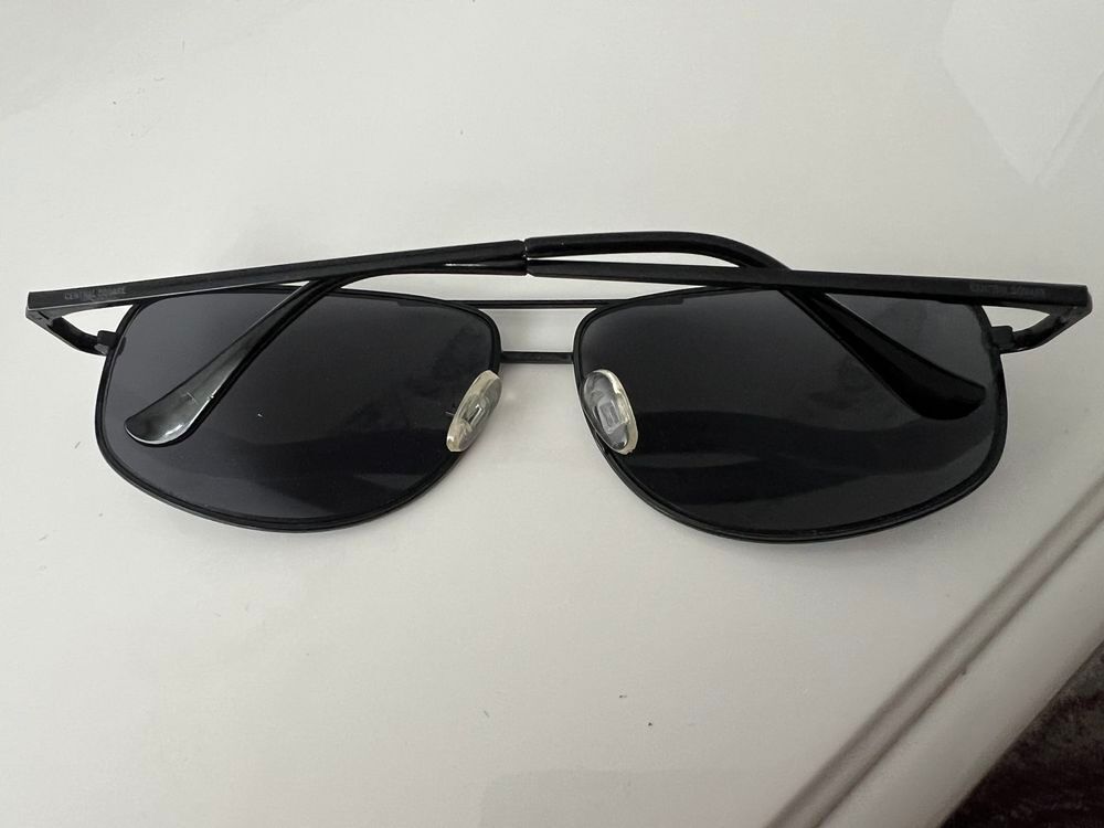 Lunnettes de soleil made in suisse tr&egrave;s bon &eacute;tat Bijoux et montres