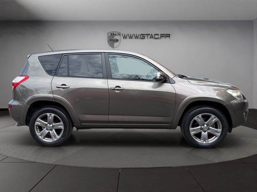 RAV 4 RAV4 150 D-CAT 4WD Clean Power A 2009 occasion 93390 Clichy-sous-Bois