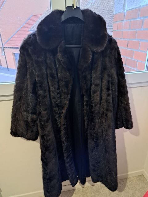 Manteaux vritables visons noirs trs bon etat 100 Sallaumines (62)
