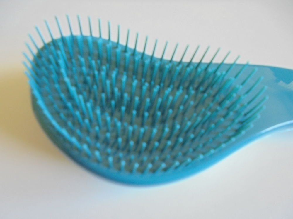 Brosses d&eacute;m&ecirc;lantes (25) Maroquinerie