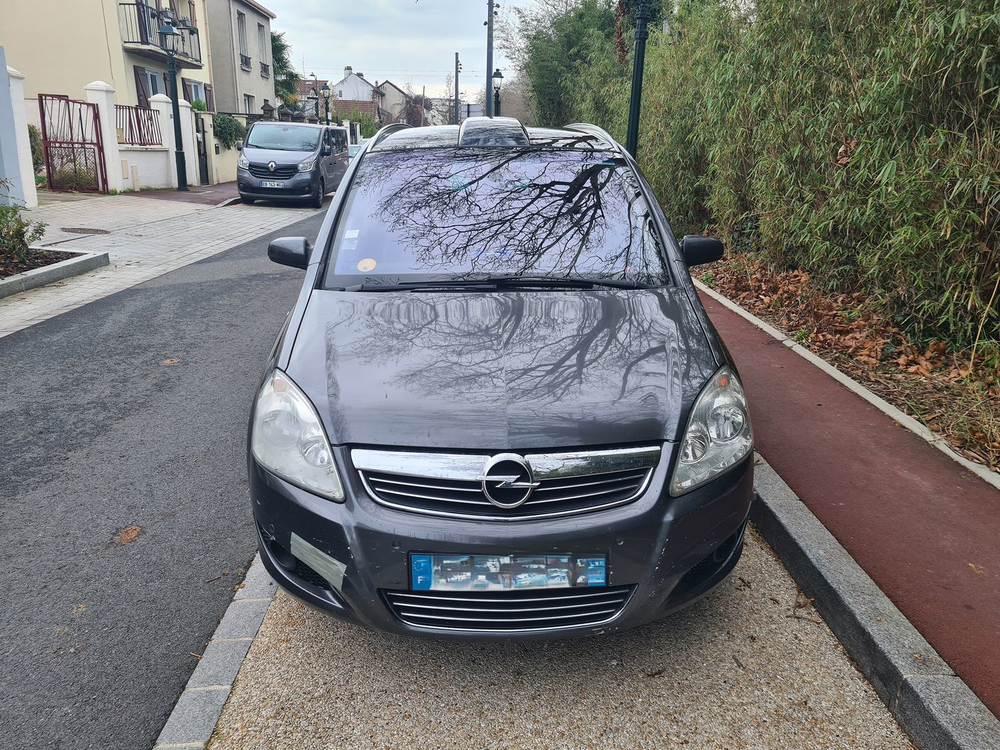 Zafira 1.7 CDTI - 110 ch FAP ecoFlex Cosmo Pack 2009 occasion 92350 Le Plessis-Robinson