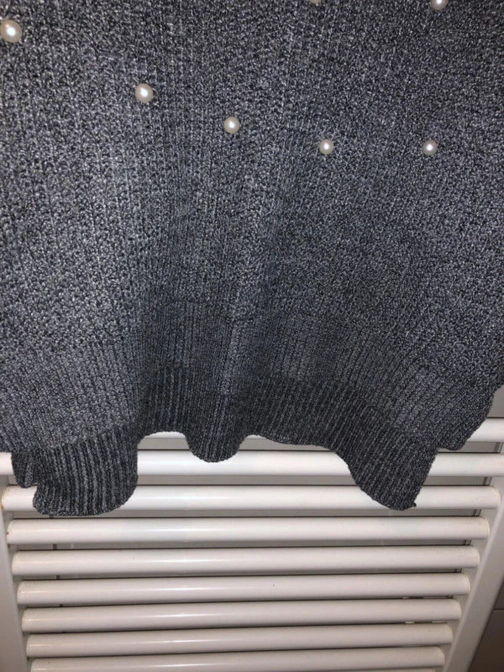Pull Jennyfer taille S en parfait &eacute;tat &agrave; 8 euros
Vêtements