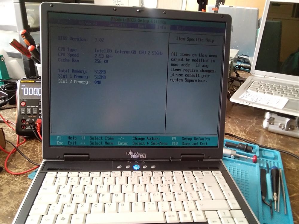 Laptop Fujitsu-Siemens Amilo Pro Matériel informatique