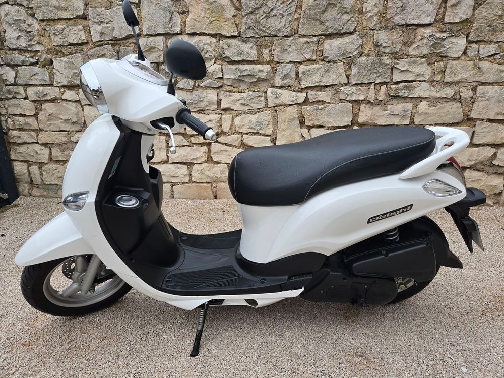 YAMAHA 2015 occasion 21200 Beaune