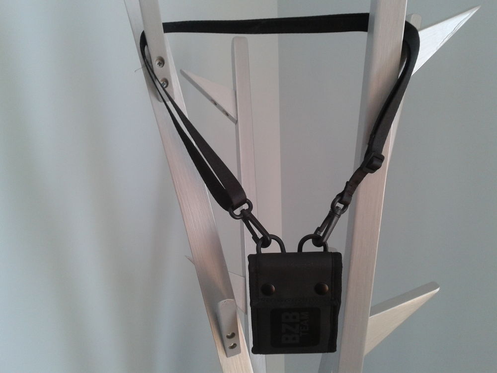 Porte-Cartes Avec Tour De Cou "Bizzbee" ("Bzb Team") Noir Maroquinerie