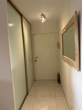  Appartement à louer 2 pièces 44 m²