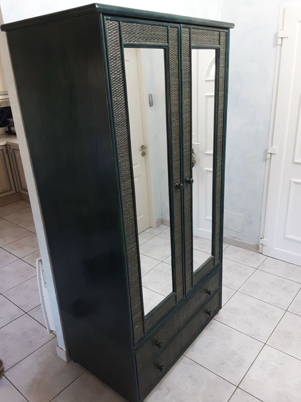 Superbe armoire en fr&ecirc;ne et rotin 2 portes, miroirs int&eacute;gr&eacute;s Meubles