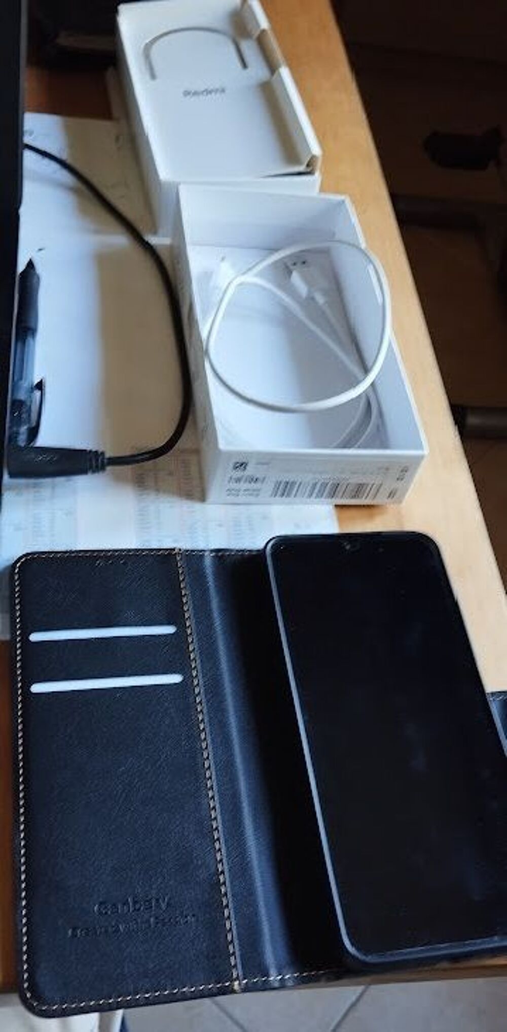 Portable XIAOMI 14neuf avec 8go de m&eacute;moire, double carte/sim Téléphones et tablettes