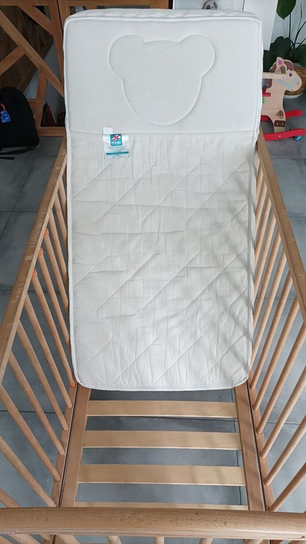 Lit &agrave; barreaux Mobilier enfants