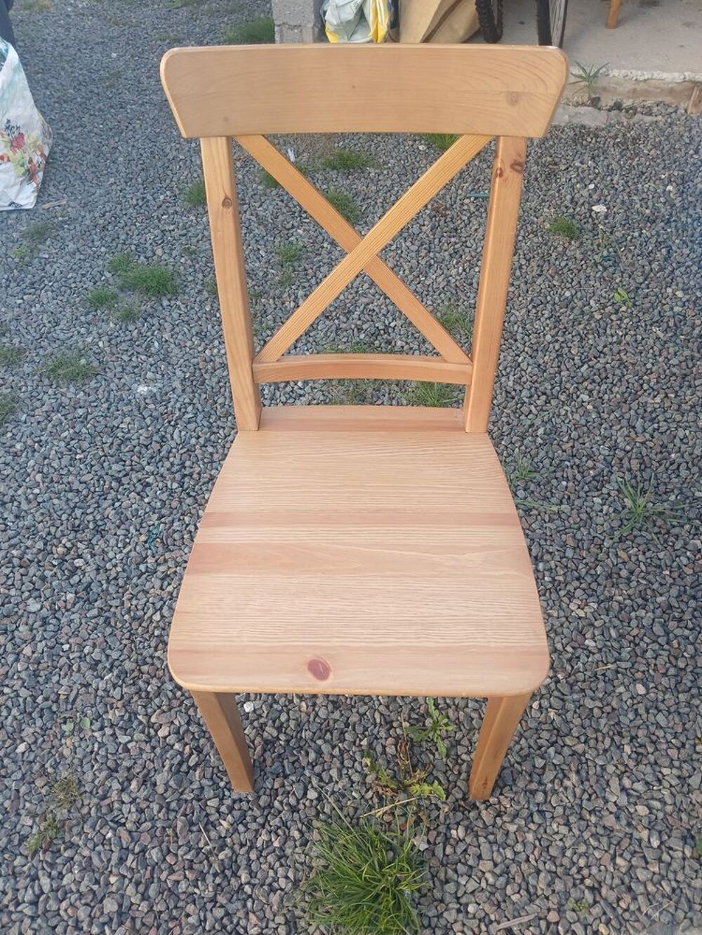 CHAISES EN BOIS Meubles