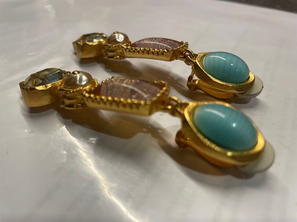 Clip dor&eacute;e cab bleu + pendant r&eacute;sine mauve perle strass CL Bijoux et montres