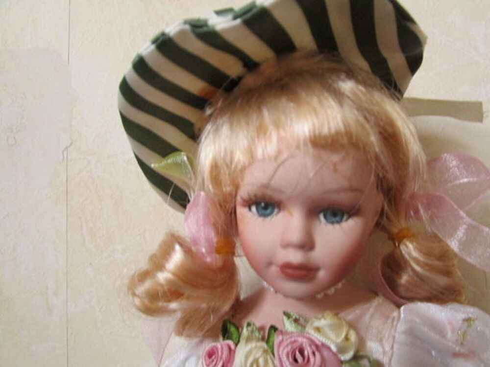  Ancienne Poup&eacute;e de Salon - Vintage
28 cm
Jeux / jouets