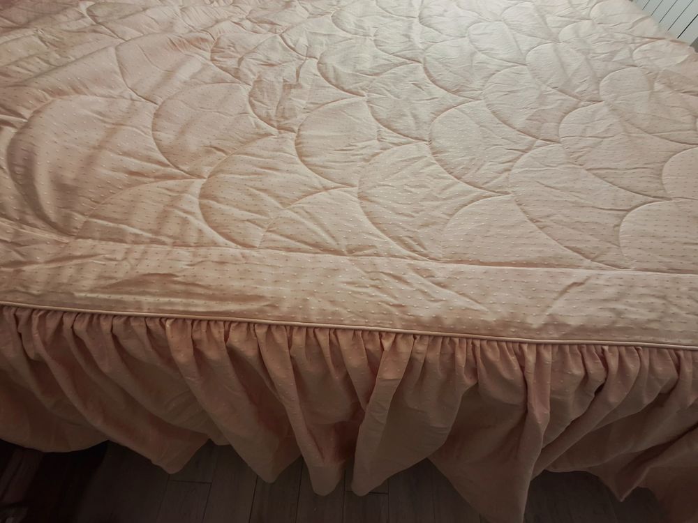 Dessus de lit pour lit de 160 cm de large, couleur saumon D�coration