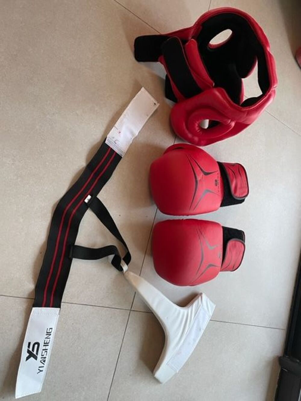 protections et gants de boxe enfant fille Sports