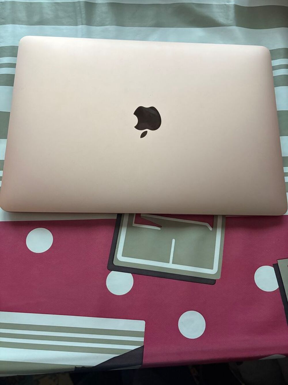 MacBook M1 Téléphones et tablettes