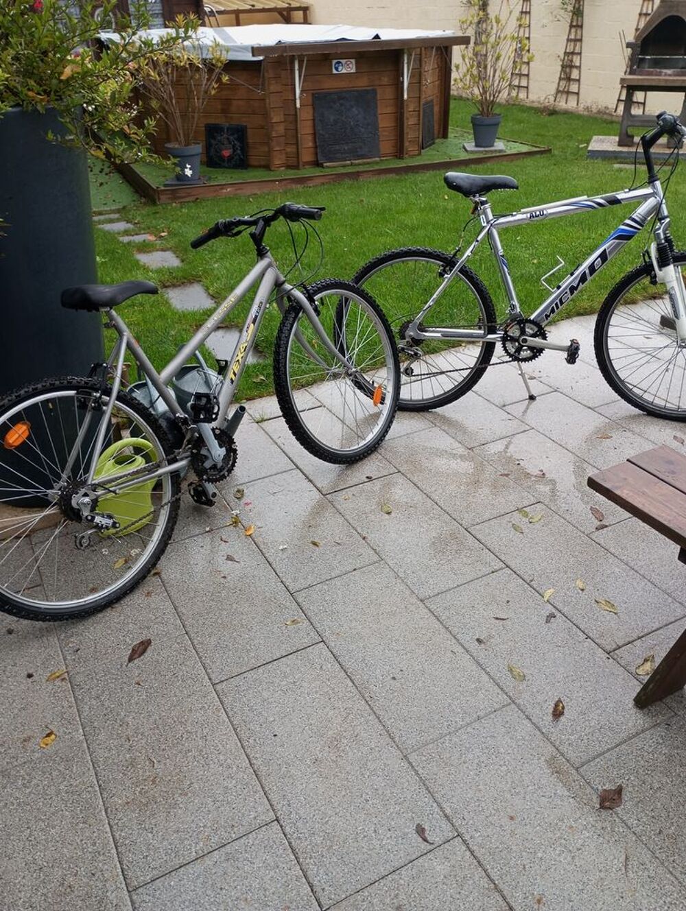 2VTT Homme XL femme L Vélos