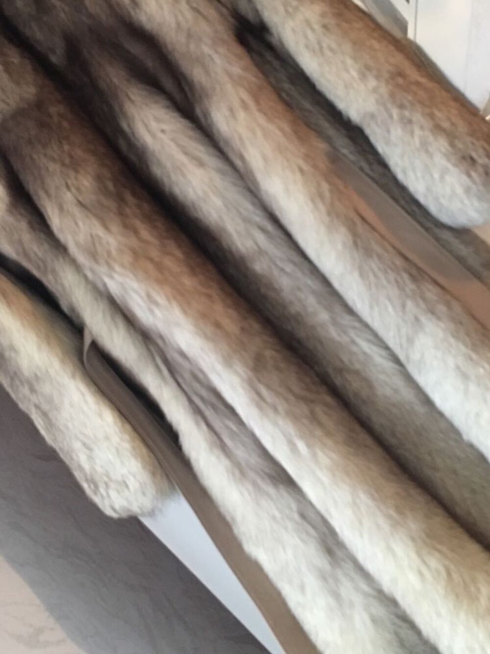 Tr&eacute;s beau manteau Renard Argent&eacute; Vêtements