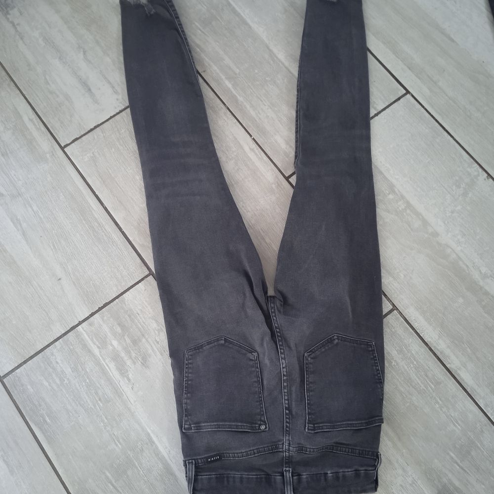 Jean denim noir super skinny taille XS longueur de jambes 94 Vêtements