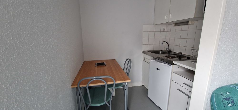 Location Appartement Studio meublé 23m2 accès rapide à la gare sans bruit Poitiers
