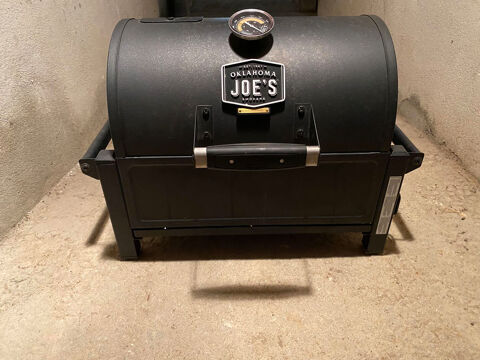 Barbecue Grill et Fumoir Oklahoma Joe's 135 Saint-Nazaire (44)
