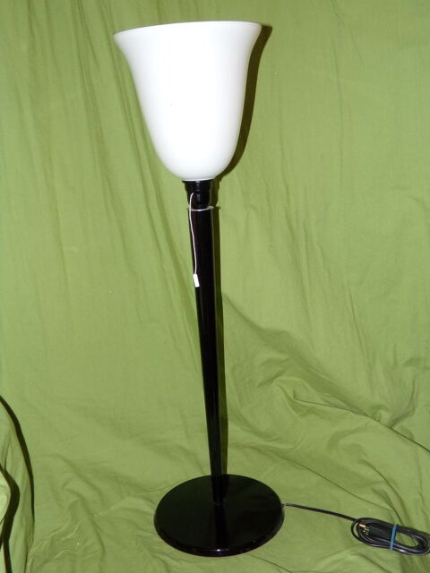 Une lampe MAZDA LITA laquées noire + inter a tirette et opal 100 Marseille 13 (13)