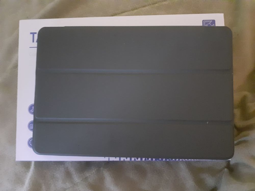 Tablette tactile casi neuve. Servi qu'une fois. Téléphones et tablettes