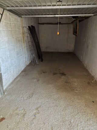  Parking / Garage  vendre 15 m