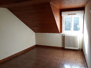  Appartement à louer 6 pièces 112 m² Laveissière