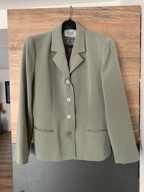 Blazer femme     Le Suit petite    Saleilles (66)