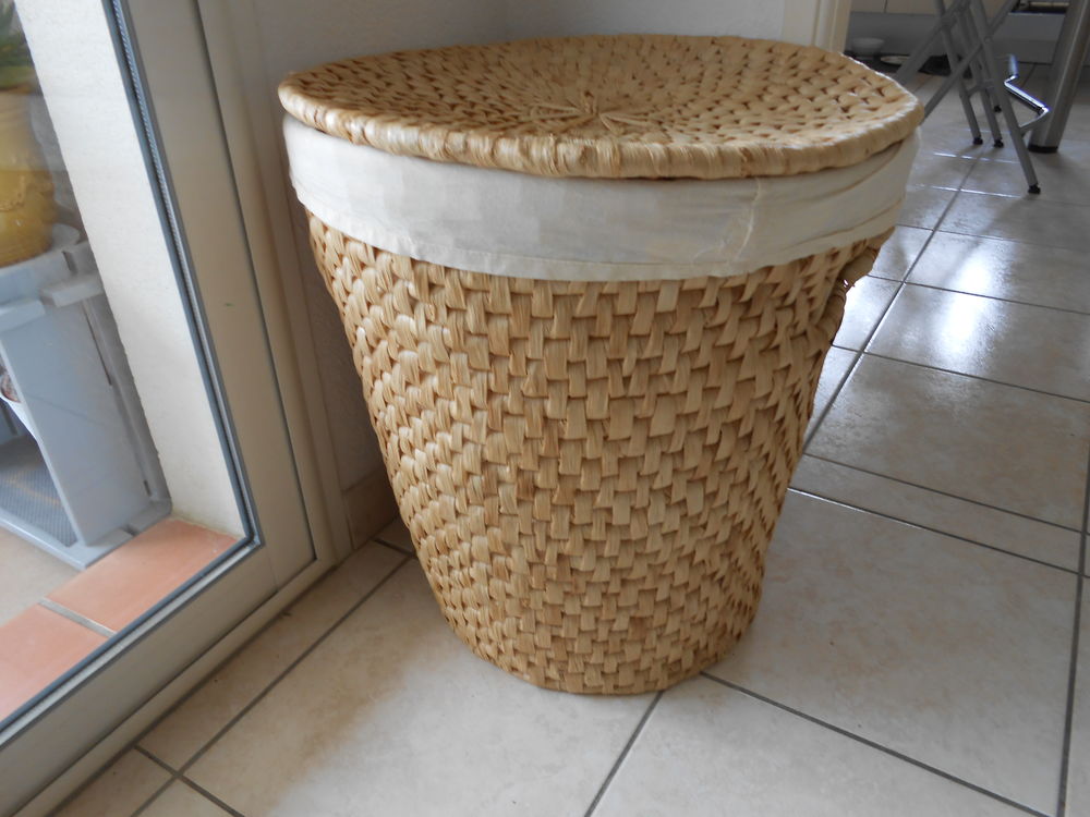 Pani&egrave;re &agrave; linge avec housse, 2 poign&eacute;es, couvercle Meubles