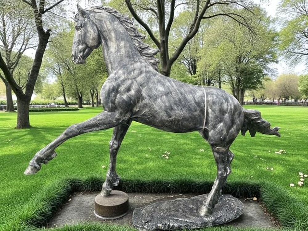 Cheval en r&eacute;sine Décoration