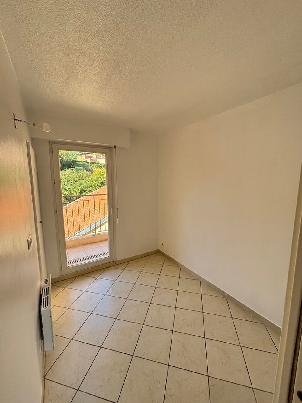 Location Appartement ? MENTON BORRIGO ? APPARTEMENT 2 PIÈCES BIS DE 49 m² Menton