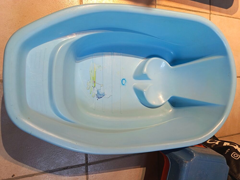 Baignoire b&eacute;b&eacute; Puériculture