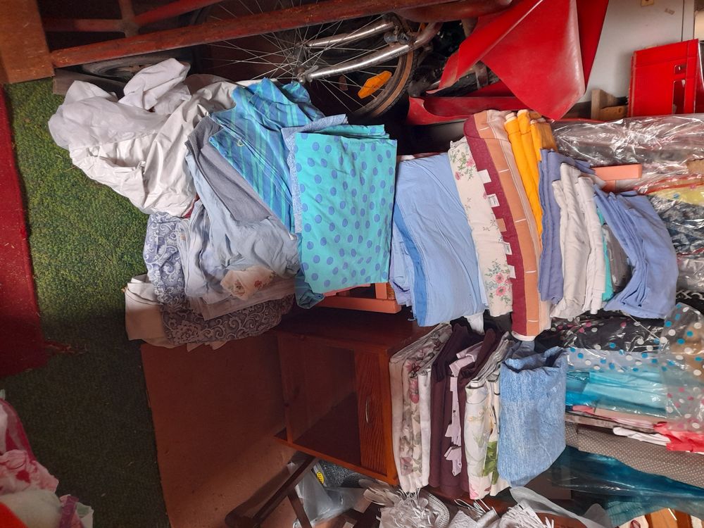 lot de v&eacute;tements Vêtements