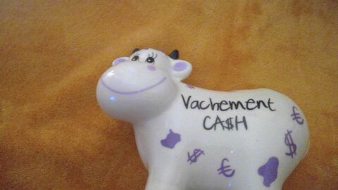 TIRELIRE VACHE VACHEMENT CASH
THE CONCEPT FACTORY 3 Triel-sur-Seine (78)