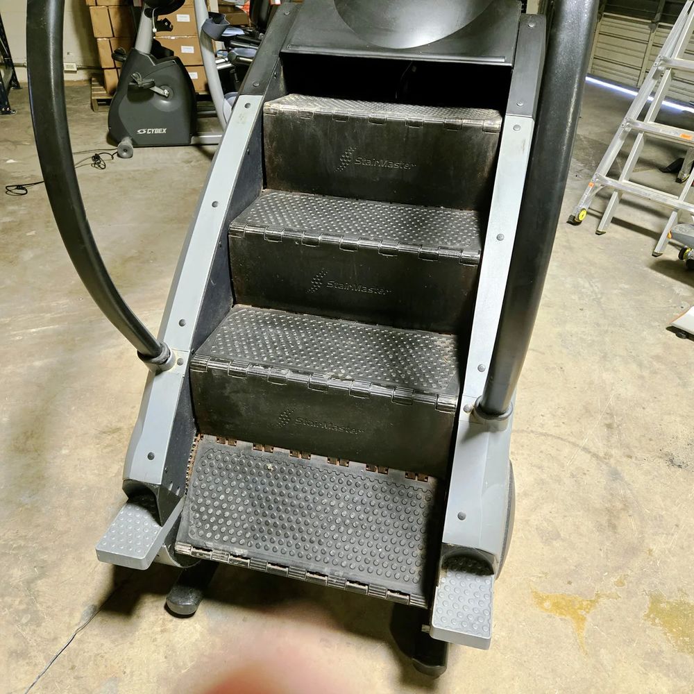 StairMaster 8 Series 8G Gauntlet Stepmill avec console LCD r Sports