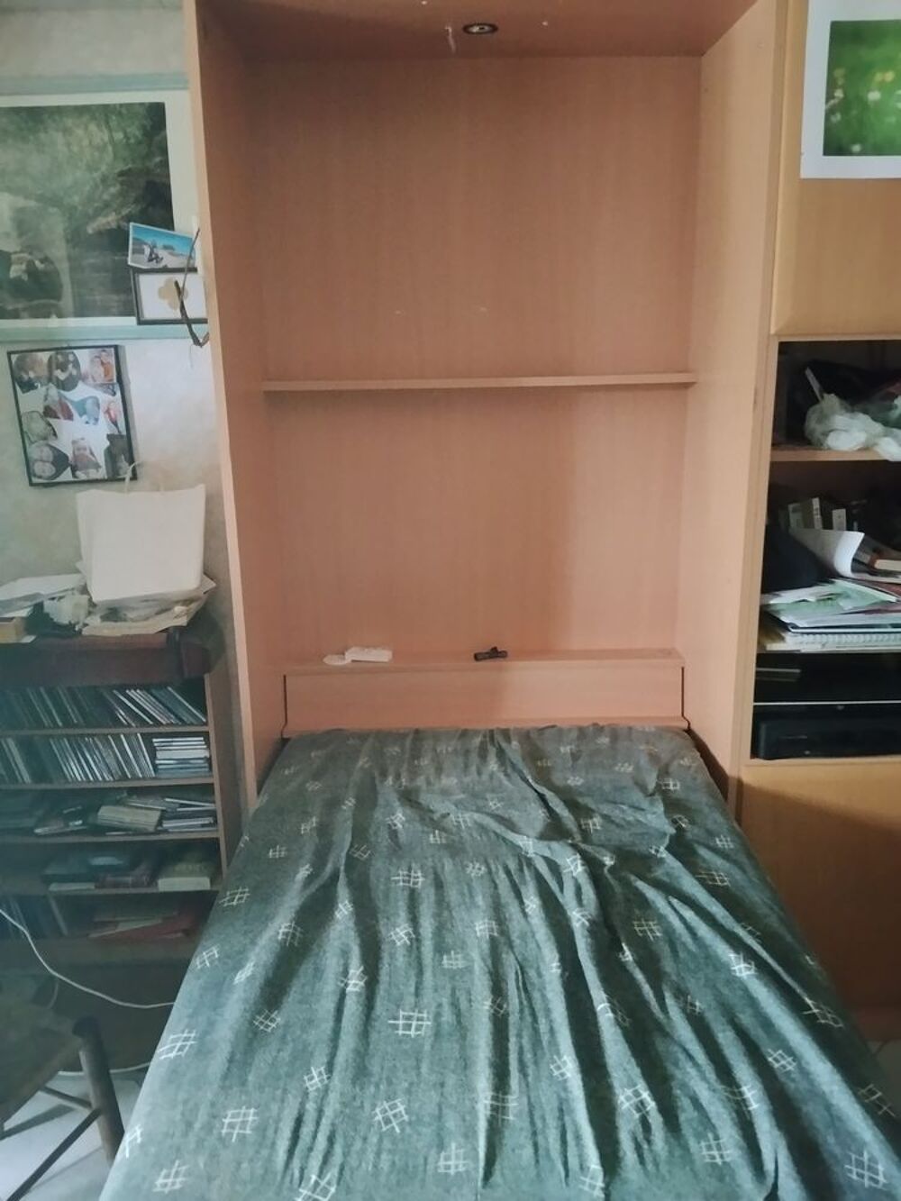 2 LITS ESCAMOTABLES +MEUBLE DE RANGEMENT ASSORTI EN 3 PIECES Meubles