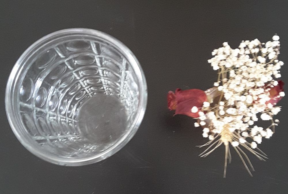 Vase transparent en verre moul&eacute; - Vintage Décoration