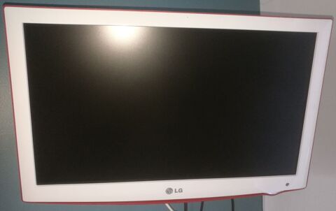 TV LG 55cm et son support mural pivotant 60 Alès (30)