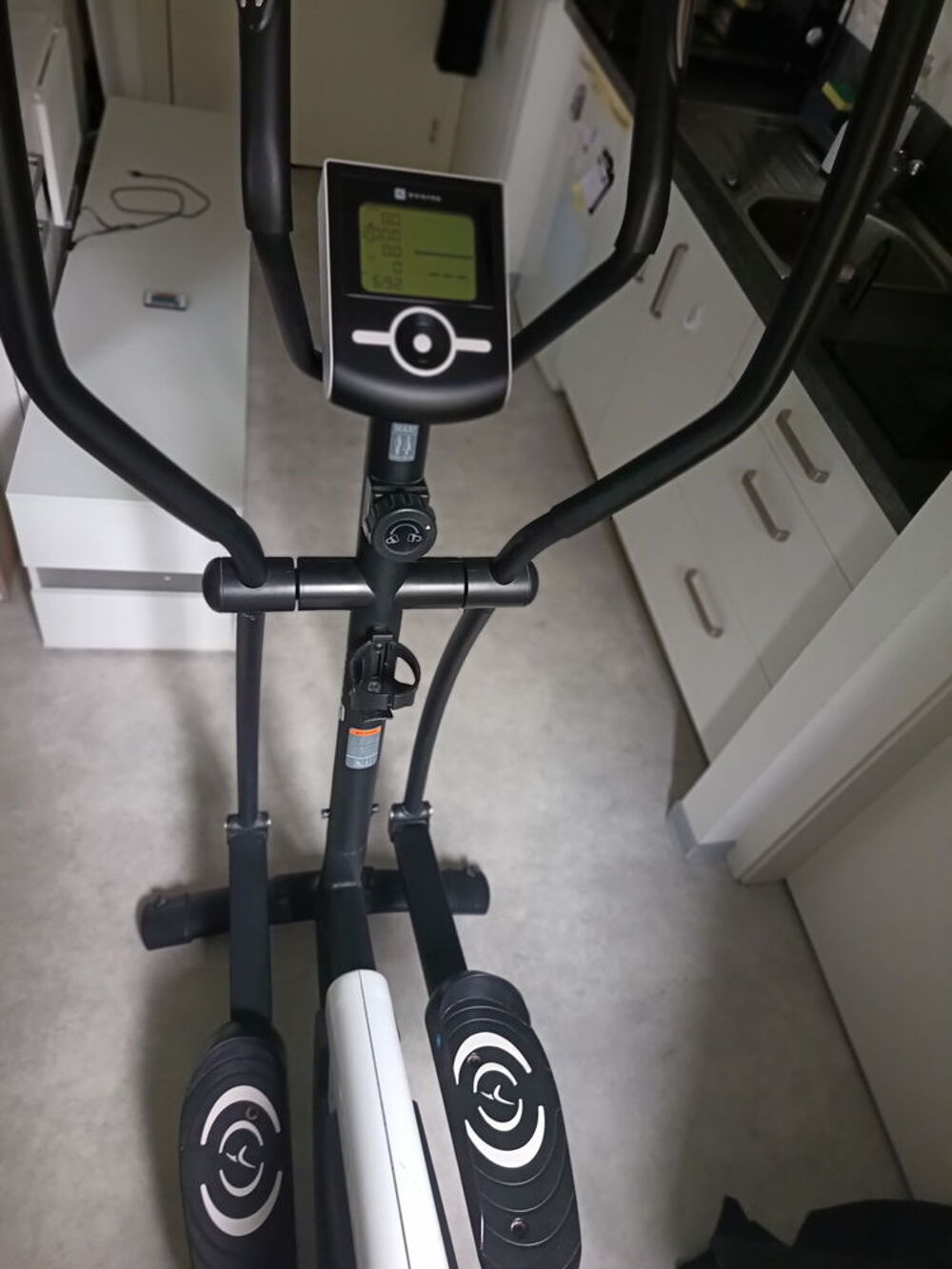 V&eacute;lo elliptique Domyos avec &eacute;cran Sports