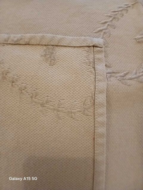 nappe 252 par 171 cm 10 Beauvais (60)