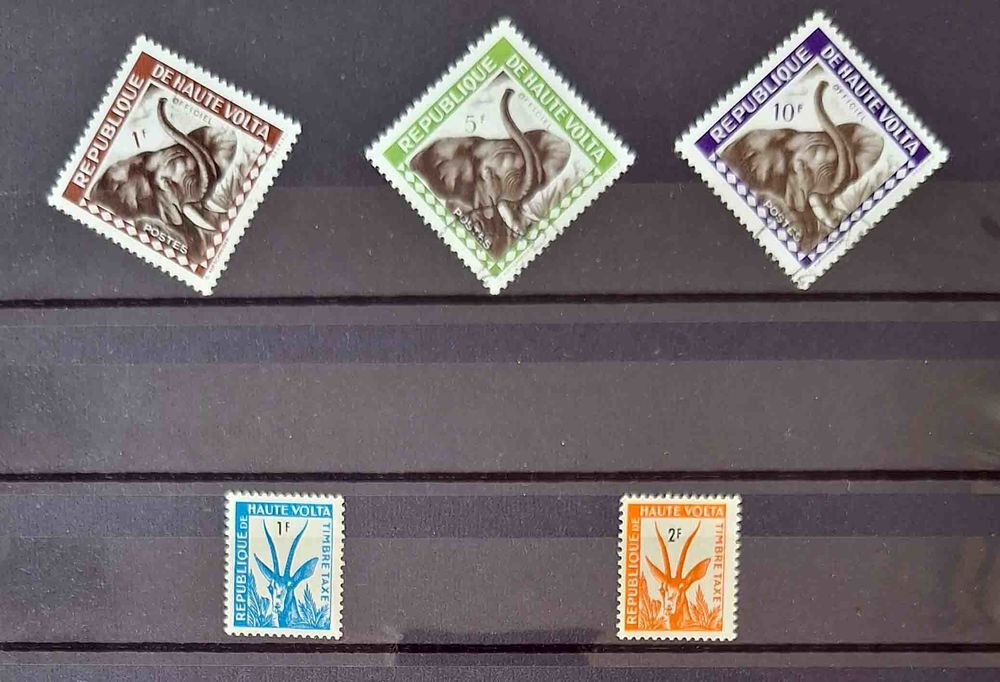 S&eacute;rie de timbres de collection de Haute-Volta bis 