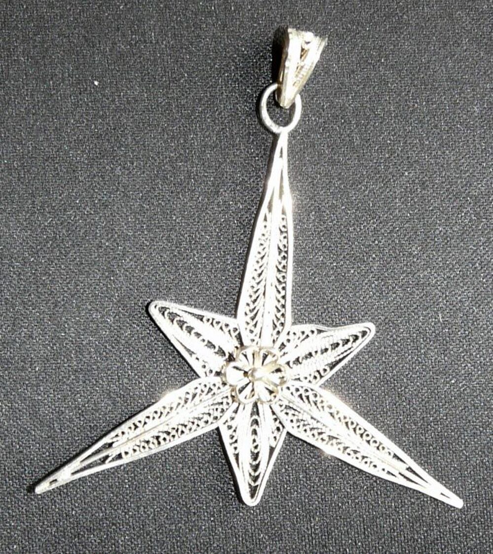 Pendentif forme de Croix en fils dentelle d'Argent Ethiopie Bijoux et montres