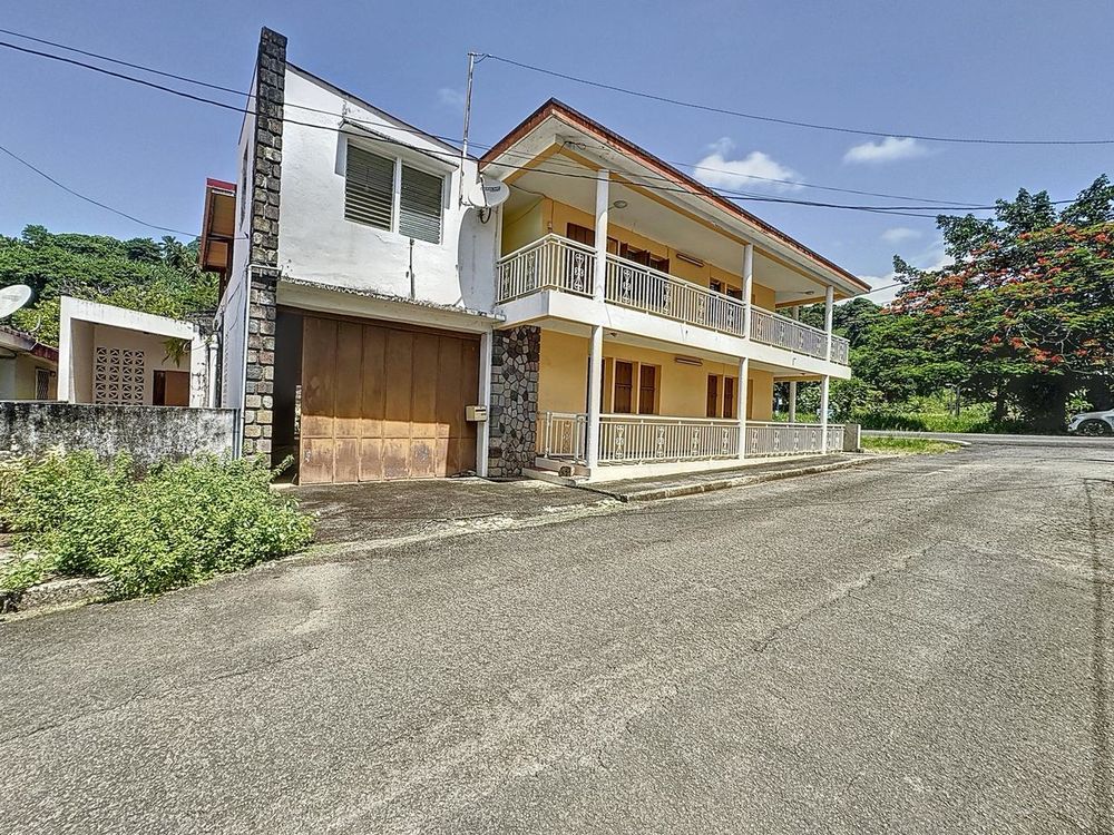 Maison 8 pièces 150 m² · à Capesterre-Belle-Eau · 150 m² · 150 000 €