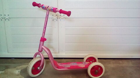 TROTTINETTE 3 ROUES 10 �pernay (51)