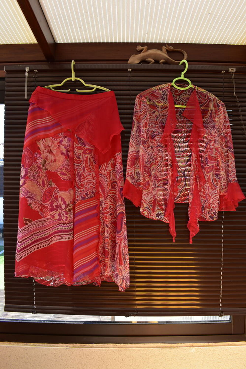 ENSEMBLE 2 Pi&egrave;ces Vêtements