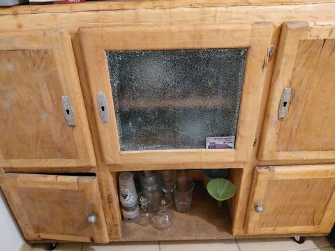 meuble r�nov� en bois de style ?ann�e 70 40 Guillestre (05)